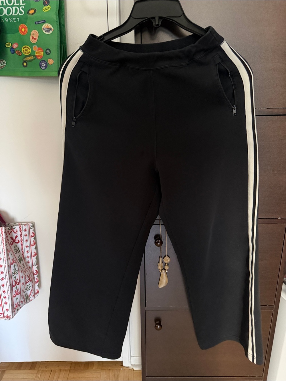 Uniqlo Black Jogger Pants with White Side Stripes size 13